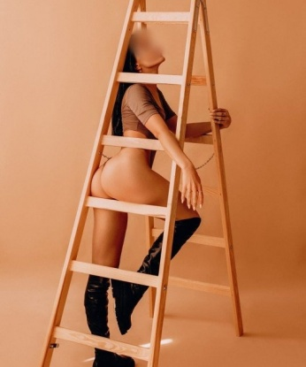 Предлагаю широкий спектр услуг, которые удовлетворят любые твои желания. 💕 Сногсшибательная внешность, обольстительные формы и чувственные губы - все это только малая часть меня. Мои отзывы говорят о моем профессионализме и внимательном отношении к каждому клиенту. ✨ Дискретность и безопасность - мои основные принципы. Приходи ко мне, и я окуну тебя в мир наслаждения и релаксации. Открыта для новых знакомств и интересных приключений, так что не стесняйся, давай смело общаться и воплощать все фантазии в реальность. 📷 Фото в моем профиле подтверждают всю мою реальность и сексуальность. Жду тебя, любовник! 💋 10503, 26 лет