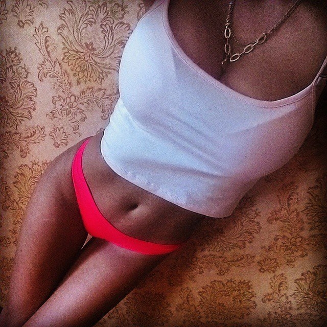 Роскошная брюнетка с завораживающими формами ждет встречи с истинным джентльменом. Ты заслуживаешь только лучшего, и я готова дать тебе все, что угодно. Позволь мне сделать твои фантазии реальностью! 28362, 22 года