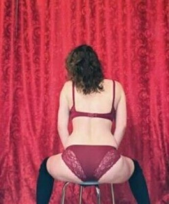 Молодая, стройная красотка ждет вас для ярких и страстных встреч. Готова исполнить ваши самые смелые фантазии. Приезжай ко мне и получи море удовольствия! 9146, 25 лет